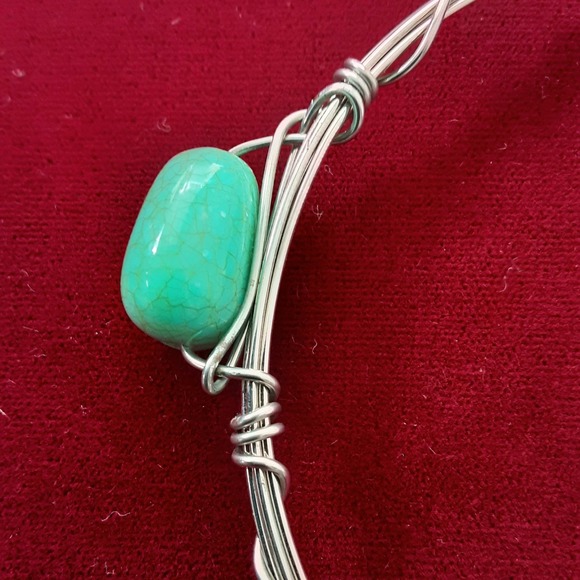 Large Turquoise and Silver Tone Wire Bracelet Southwest Artisan - Picture 4 of 5